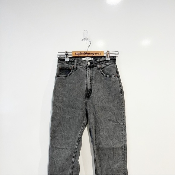 Abercrombie & Fitch Curve Love Ultra High Rise Ankle Straight Jean - Picture 6 of 13